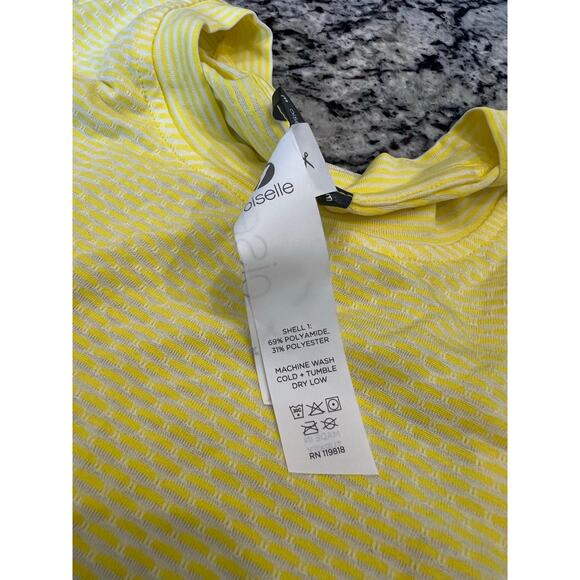 Oiselle women’s top size M yellow and white - Picture 10 of 12